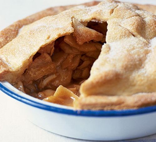 Apple pie recipes Apple pie with slice taken out