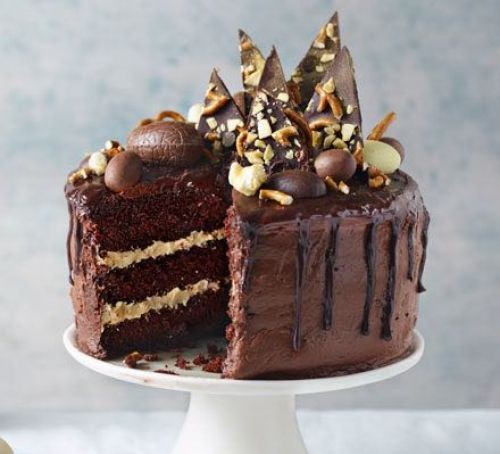 Baking recipes Chocolate cake topped with chocolate shards and eggs